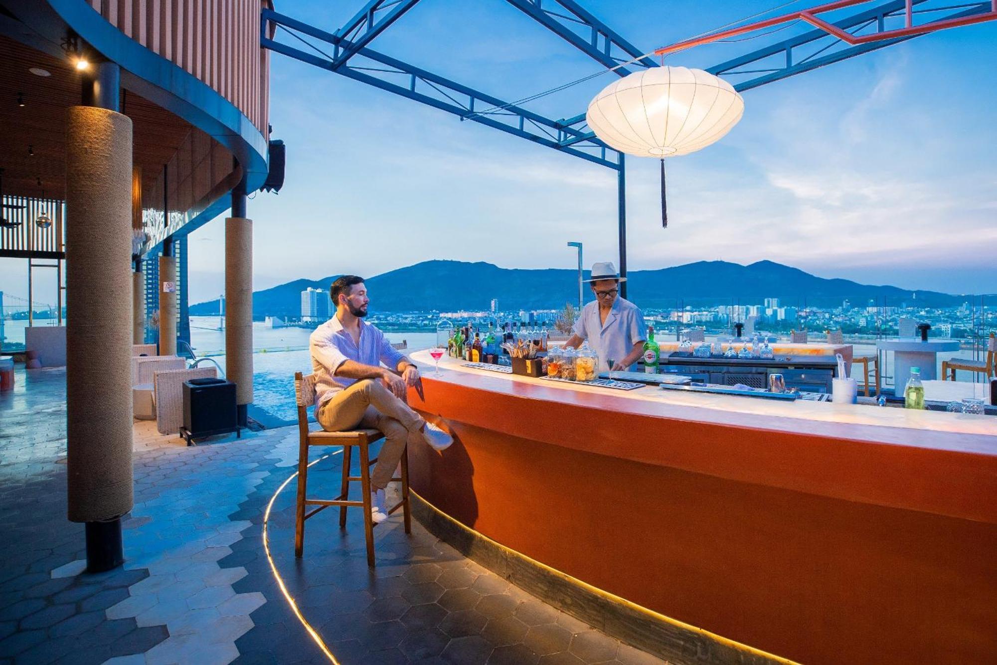 New Orient Hotel Da Nang Exterior photo